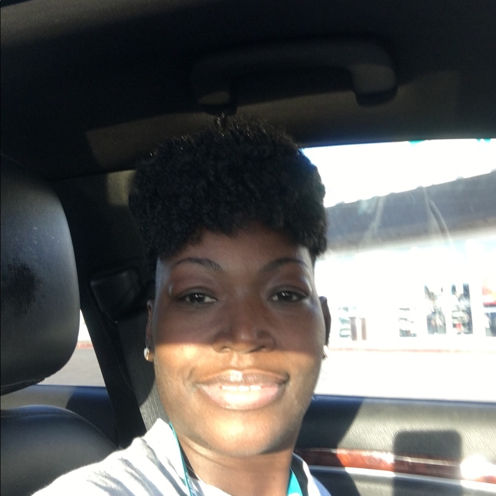 Meet your Posher, Michele